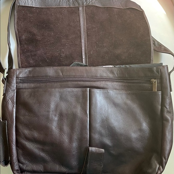 Excellent condition- real Leather laptop/case bag - Picture 10 of 12